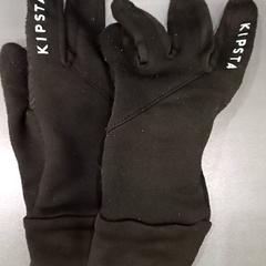 Rukavice zwart, ako bolo nahlásené Qbuzz GD Groningen HS pomocou iLost