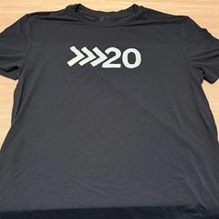 Ing T-shirt zwart, amint azt Van der Valk Hotel Deventer az iLost segítségével jelentette.