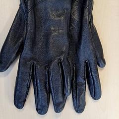 Guantes, ha sido reportado por Connexxion Haarlem IJmond con iLost