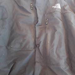 ジャケット がiLostで EBS Tramplein によって報告されました