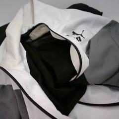 Raincoat, as reported by Bobbejaanland using iLost