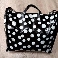 Bag, som rapportert av RRReis Trein Amersfoort / Ede-Wageningen ved bruk av iLost