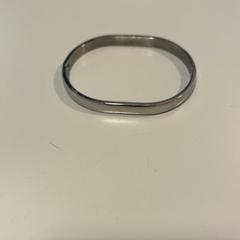 Polsera, segons ha informat Arriva Limburg Noord mitjançant iLost