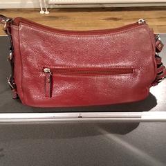 حقيبة يد، كما تم الإبلاغ عنه بواسطة Breng Nijmegen عبر iLost