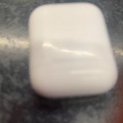 Airpods case (Leeg), as reported by Rotterdam The Hague Airport using iLost