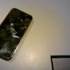 携帯電話 がiLostで SnowWorld Landgraaf によって報告されました