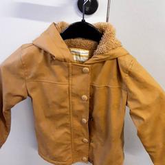 Chaqueta, ha sido reportado por Qbuzz ZHN con iLost