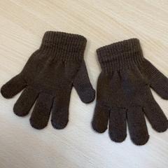 Gloves, as reported by Schönbrunn "Group Center" using iLost