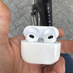 Airpods, as reported to iLost