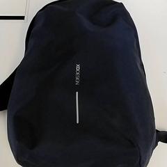 Ruksak - Yaqoob, ako bolo nahlásené Centraal magazijn pomocou iLost