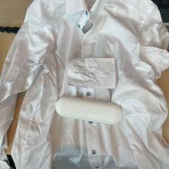 Dressjakke & Arbeidsskjorte white work shirt, som rapportert av Haven Hotel Rotterdam ved bruk av iLost