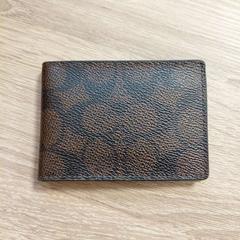 Tarjetero Ramhiet, ha sido reportado por EBS OV Poeldijk con iLost