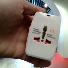 Adapter Travel, as reported by MEININGER Hotel Roma Termini using iLost