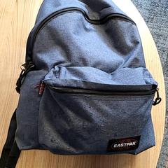 Mochila , lichtblauw, ha sido reportado por Connexxion Haarlem AML con iLost