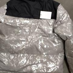 Jaqueta - Blinkend, segons ha informat Centraal magazijn mitjançant iLost