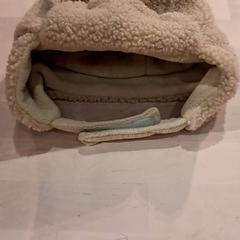 Children's hat Beige met velcrosluiting, as reported by IKEA Wilrijk using iLost