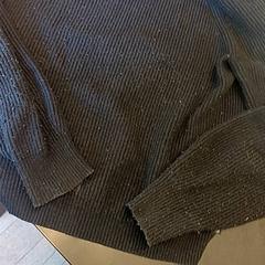 Camisola Zwart, como reportado por Universiteit Gent - Faculteitsbibliotheek LW utilizando o iLost