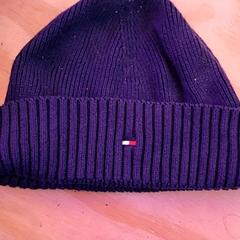 Beanie Tommy hilfiger muts donker blauw, jak nahlášeno Schaatsbaan Rotterdam pomocí iLost