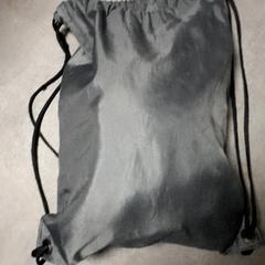 Táska, amint azt Transdev Hoeksche Waard Goeree Overflakkee az iLost segítségével jelentette.