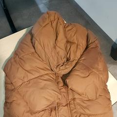 Kleding - Jasje  bruin, rapporterat av Centraal magazijn med iLost