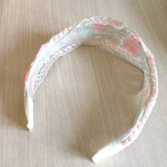 Arropa - Haarspeld, gisa salatu by Regio Limburg - Leuven iLost erabiliz