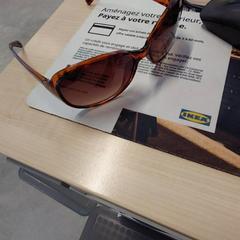 Gafas de sol, segundo informou IKEA Brest Guipavas usando iLost