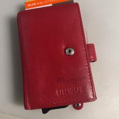 Carteira Shakmurzieva, como reportado por IKEA Groningen utilizando o iLost