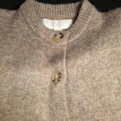 Dětský kardigan gilet, jak nahlášeno IKEA Villiers-sur-Marne pomocí iLost