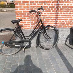 Bicicleta femenina Onbekend zwart, segons ha informat Fietsdepot mitjançant iLost