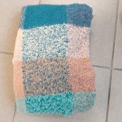 Kleding - sjaal, jak nahlášeno Regio Antwerpen - Brussel pomocí iLost