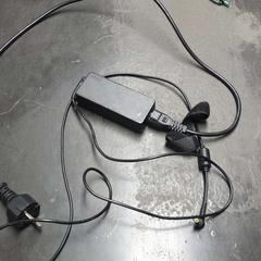 İLost kullanarak Vrije Universiteit Brussel (VUB) tarafından bildirildiği gibi Dizüstü bilgisayar şarj cihazı