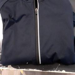 Chaqueta, ha sido reportado por Qbuzz servicepunt  Emmen con iLost