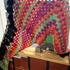 Bufanda echarpe, segons ha informat IKEA Hénin-Beaumont mitjançant iLost