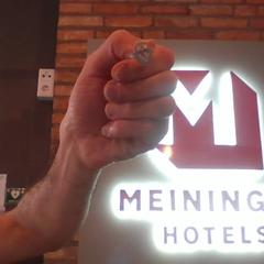 Prsteň with a diamond heart shaped, ako bolo nahlásené MEININGER Hotel Hamburg City Center pomocou iLost