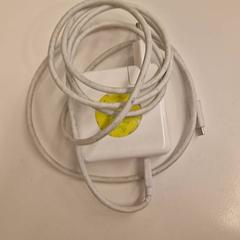Macbook lader, som rapportert av HvA Amstelcampus ved bruk av iLost
