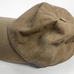 Clothing - Pet khaki, as reported by Centraal magazijn using iLost