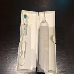 Elektrický zubní kartáček Wit, jak nahlášeno Van der Valk Hotel Amsterdam-Amstel pomocí iLost