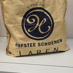 Bag Beige van Hofstee Laren, as reported by Transdev Gooi en Vechtstreek using iLost