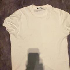 Košeľu Wit shirt, ako bolo nahlásené Van der Valk Hotel Haarlem pomocou iLost
