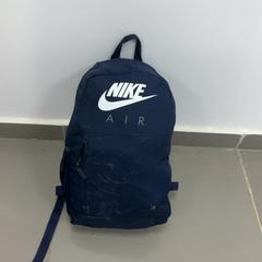 Rucksack اللون ازرق غامق, as reported by محطة بريدة (بريدة) using iLost