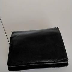 Peněženka - Brahm, jak nahlášeno Centraal magazijn pomocí iLost