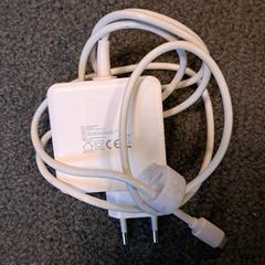 Chargeur, a été signalé par Breda University of Applied Sciences Mgr. Hopmansstraat utilisant iLost