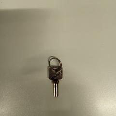 Kulcs klein, zilver, amint azt TU/e - Receptie Matrix az iLost segítségével jelentette.