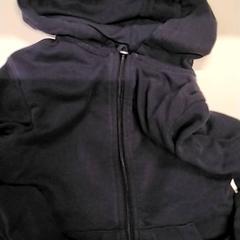 Vestje Blauw met kap, ha sido reportado por Gemeente Puurs-Sint-Amands con iLost