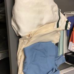 Meubilair Bunch of clothes, zoals gemeld door MEININGER Hotel Copenhagen met iLost