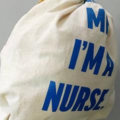 Borsa - Trust me i'am a nurse, come riportato da Centraal magazijn utilizzando iLost