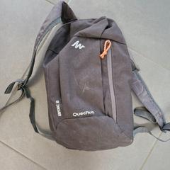 Motxilla quechua, segons ha informat Centraal magazijn mitjançant iLost