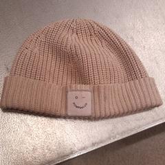 Cantant, segons ha informat IKEA Linköping mitjançant iLost