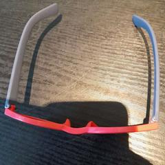 Zonnebril rose, zoals gemeld door TCL met iLost