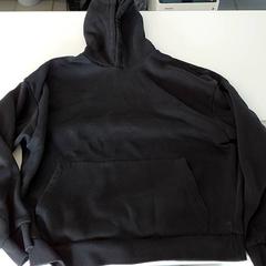 İLost kullanarak Centraal magazijn tarafından bildirildiği gibi Giyim - Zwarte hoodie